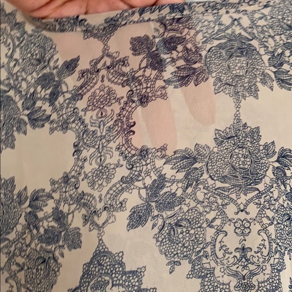 PAISLEY FLORAL PRINT CHIFFON LIKE BLOUSE - Picture 4 of 4